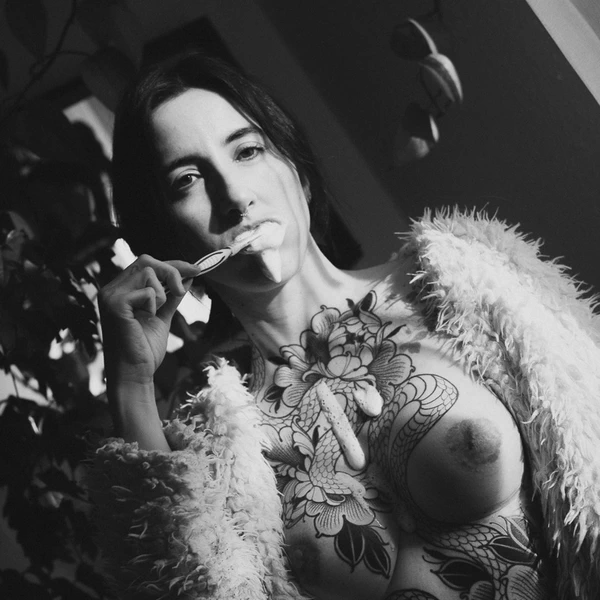 Annie - Unseen Stories